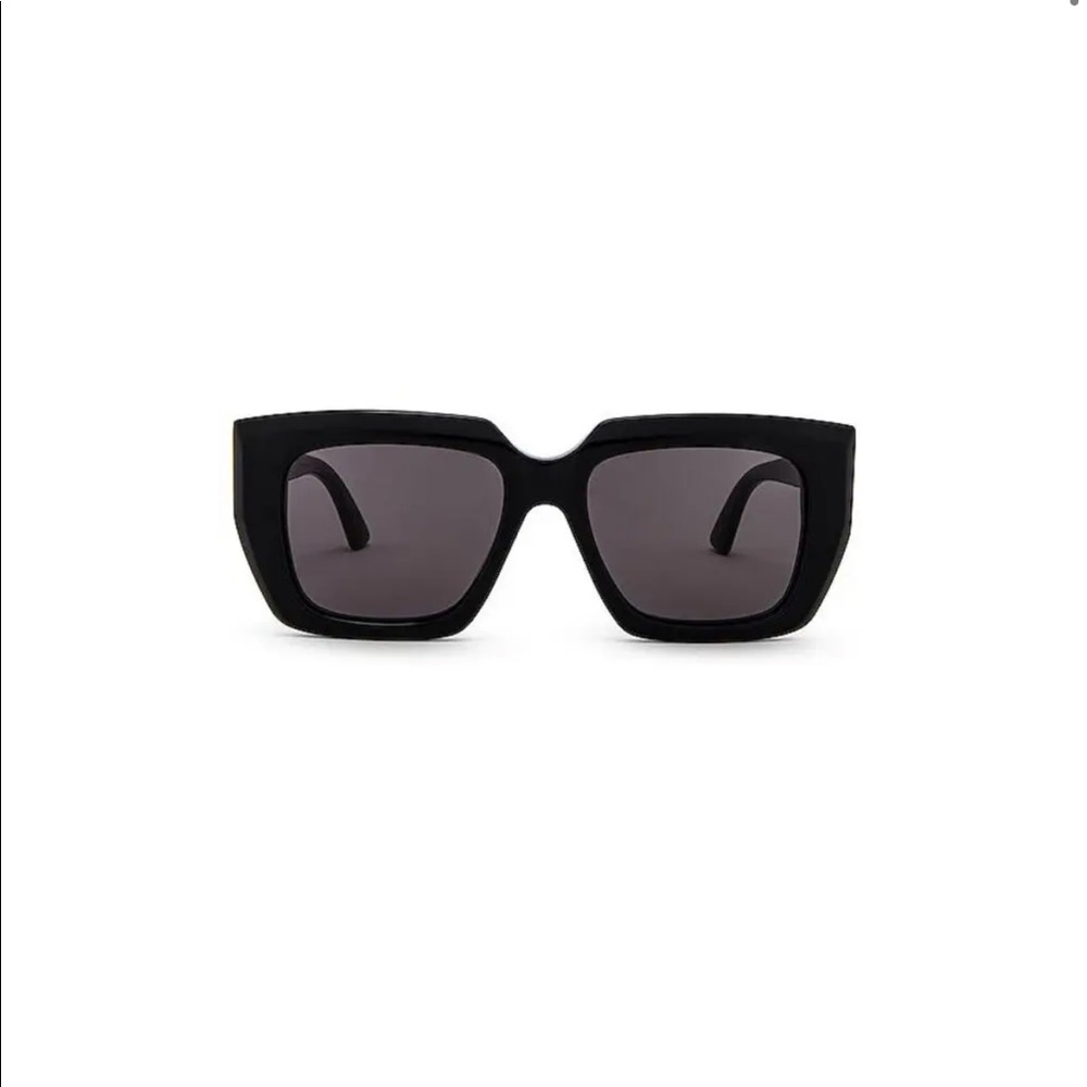 Bottega Veneta Geometric Square In Black - Picture 2 of 8